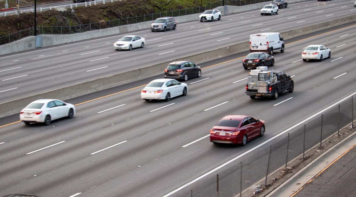 Broward County, FL - Auto Crash on I-95 Express N at Exit 18: SR-858